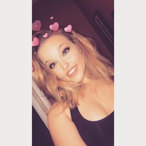 Meet your Posher, Lauren